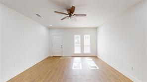 1615 Poplar Street - Photo 3