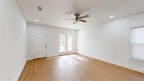 1615 Poplar Street - Photo 5