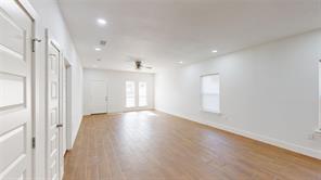 1615 Poplar Street - Photo 7
