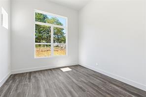 1552 Lakeridge Boulevard - Photo 18