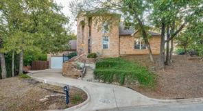 1805 Old Oak Drive - Photo 2