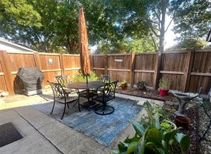 2626 Shoreline Drive - Photo 2
