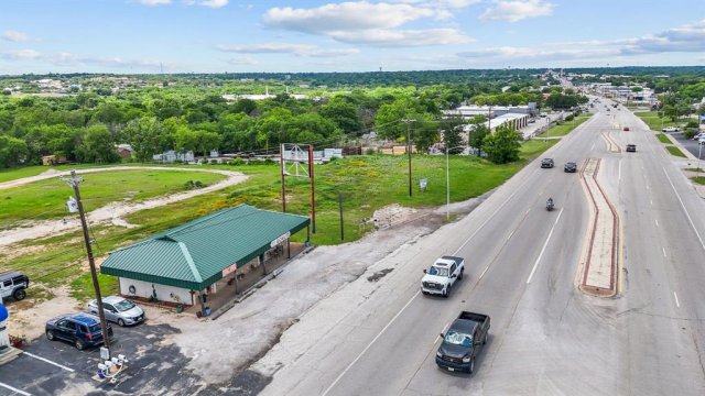 1220 Fort Worth Highway