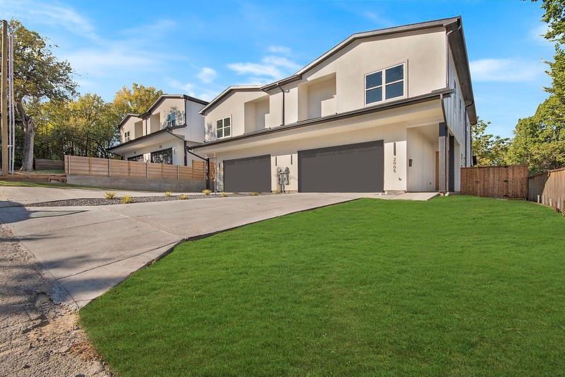 2005 Hearne Avenue - Photo 1