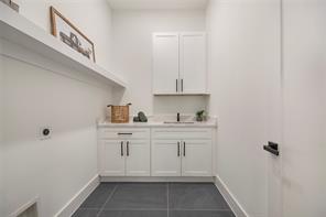 2005 Hearne Avenue - Photo 35