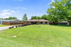 406 Chumney Drive - Photo 2