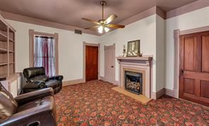 515 Hackberry Street - Photo 5