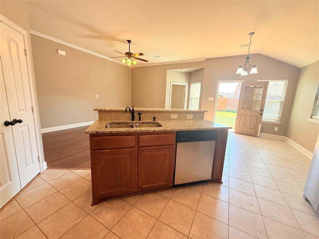 2106 Danibelle Drive - Photo 5
