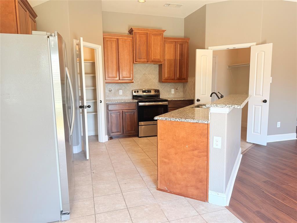 2106 Danibelle Drive - Photo 6