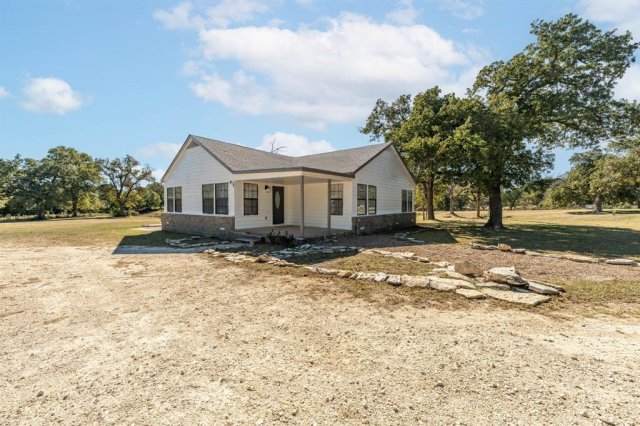 688 Private Road 1152
