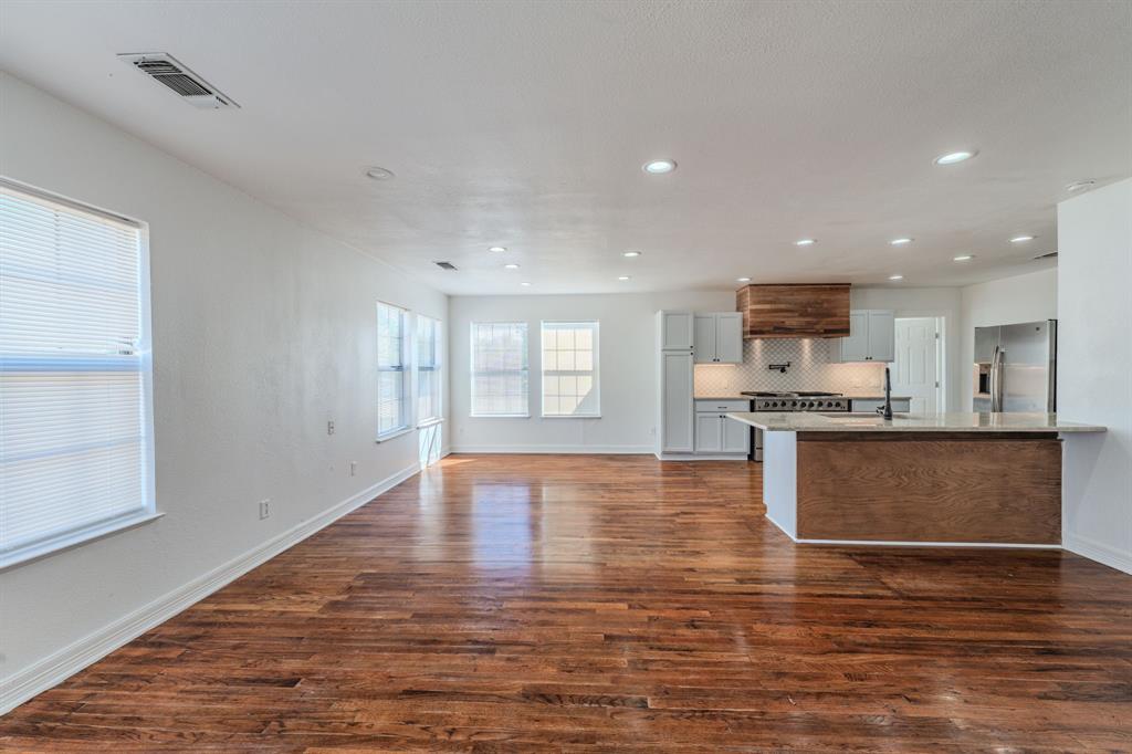 688 Private Road 1152 - Photo 5