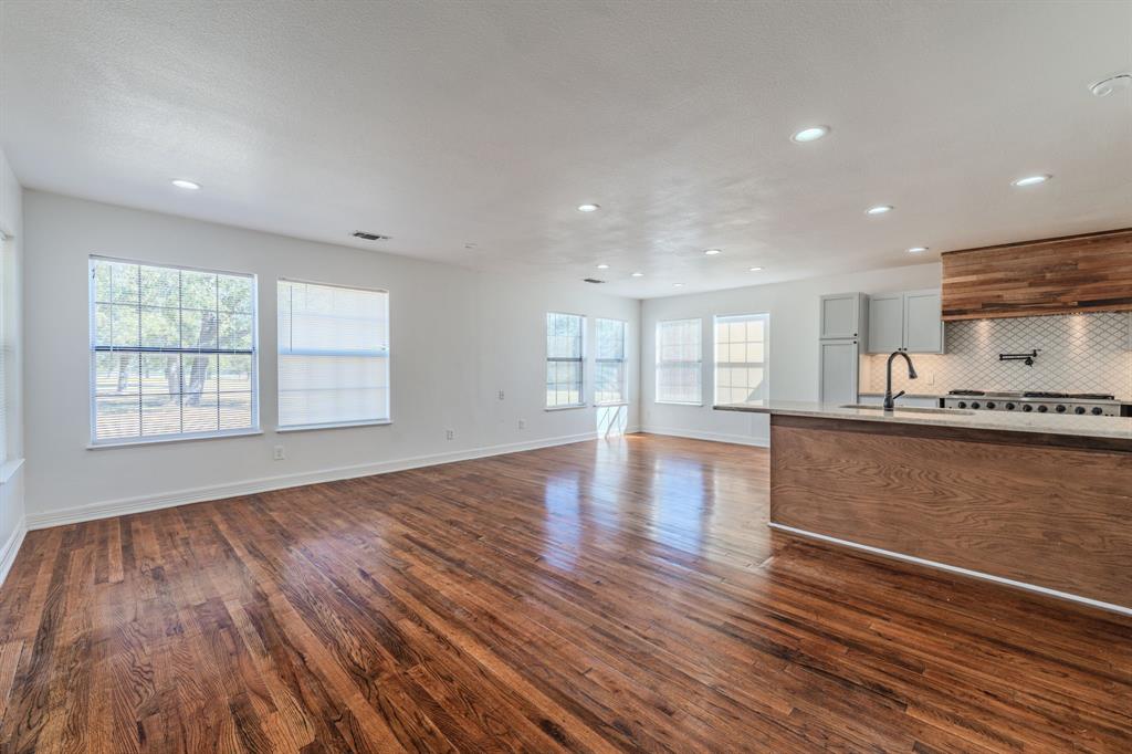 688 Private Road 1152 - Photo 7