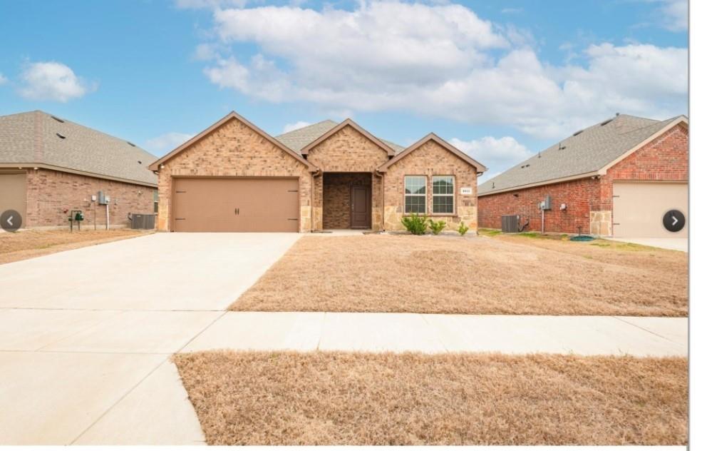 1611 Pioneer Meadow Drive - Photo 2