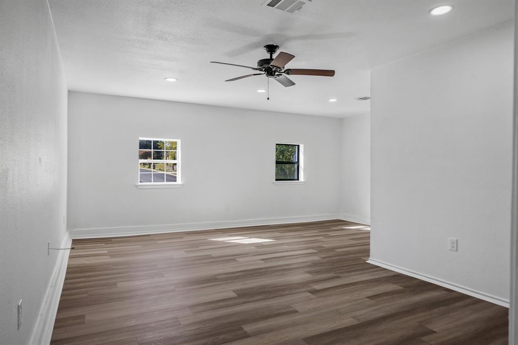 7002 Troy Glen Drive - Photo 17