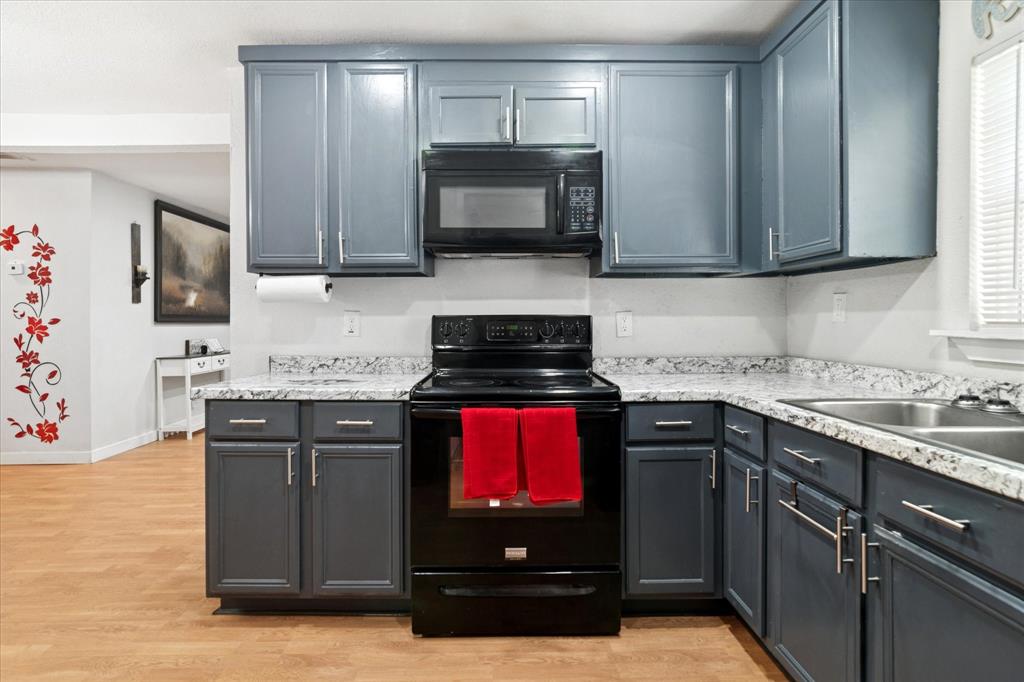 3207 Pine Street - Photo 13