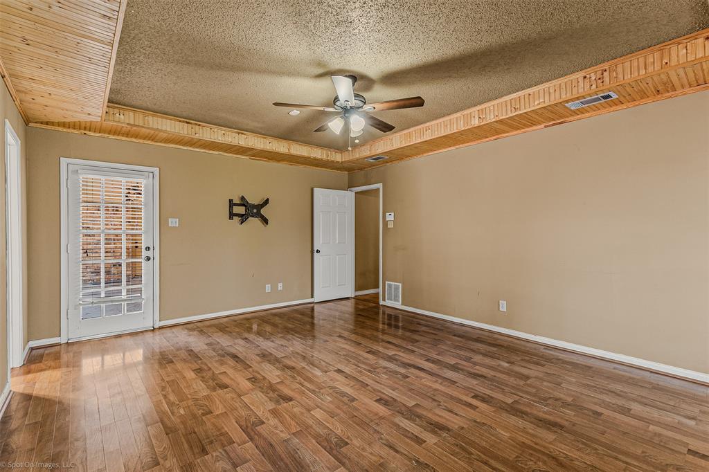 9510 S State Highway 34 - Photo 20