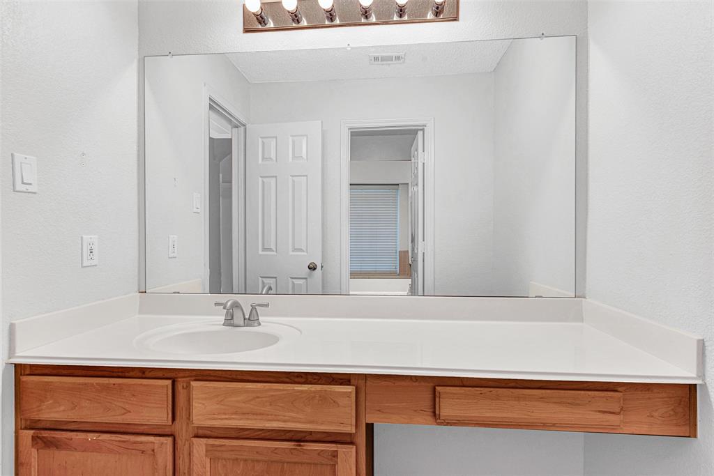 1303 Hillcrest Drive - Photo 11