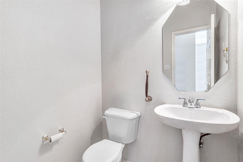 1303 Hillcrest Drive - Photo 18