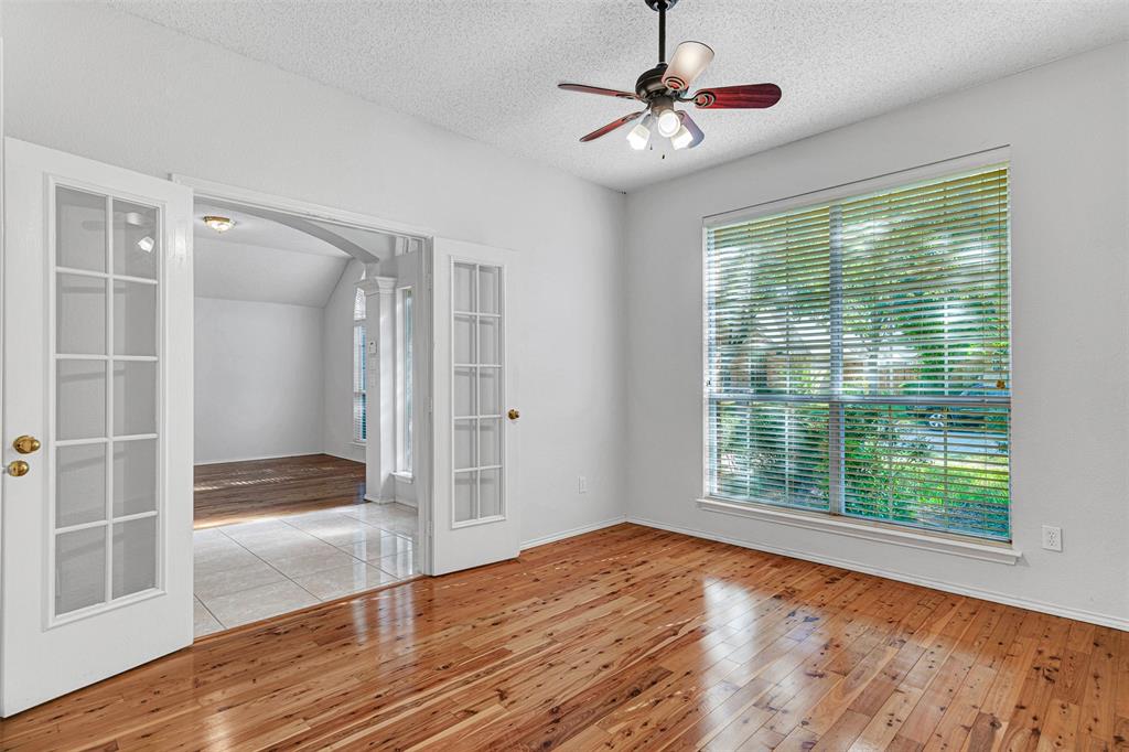 1303 Hillcrest Drive - Photo 5