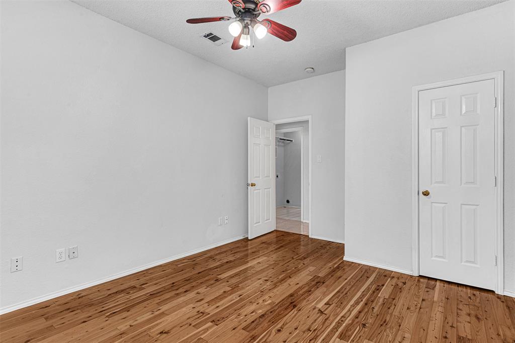 1303 Hillcrest Drive - Photo 6