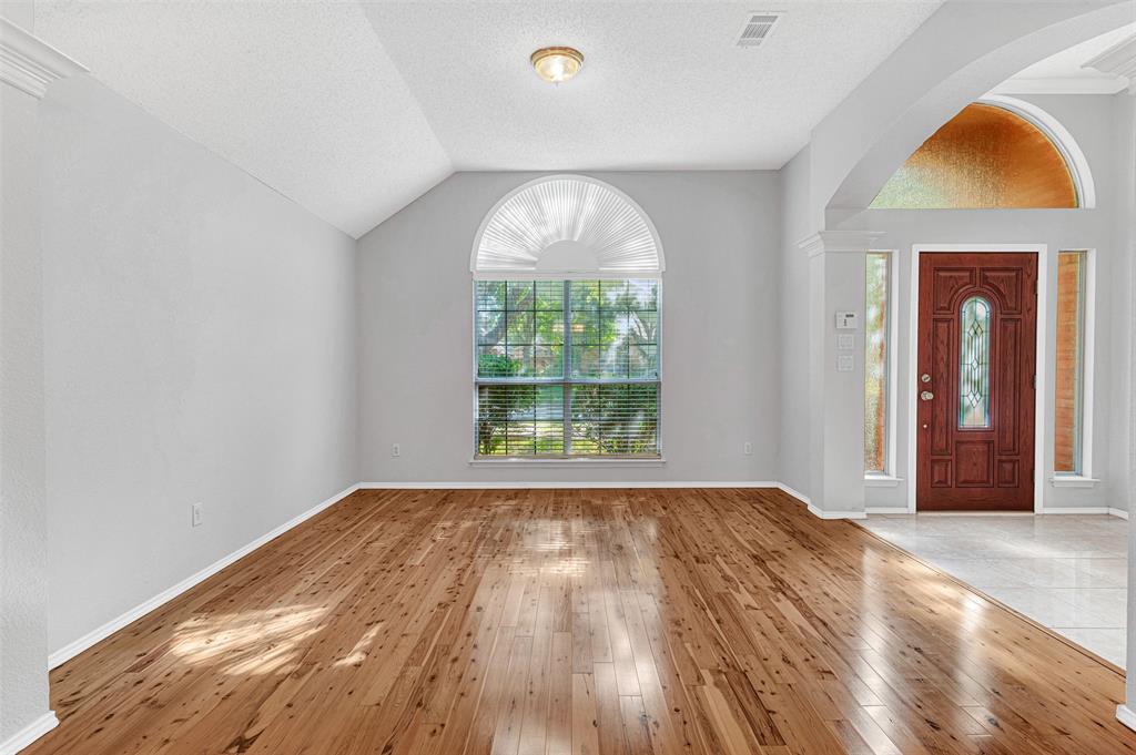 1303 Hillcrest Drive - Photo 7