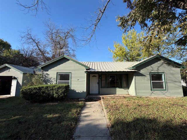 318 N Dale Avenue
