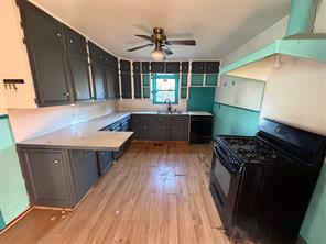318 N Dale Avenue - Photo 2