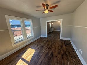 705 E 9th Street - Photo 19