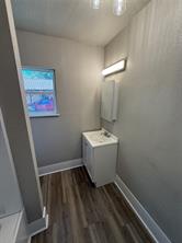 705 E 9th Street - Photo 26