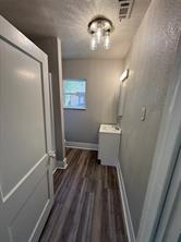 705 E 9th Street - Photo 27