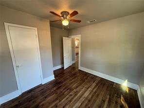 705 E 9th Street - Photo 29