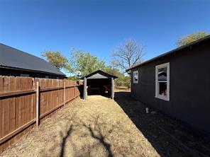 705 E 9th Street - Photo 8