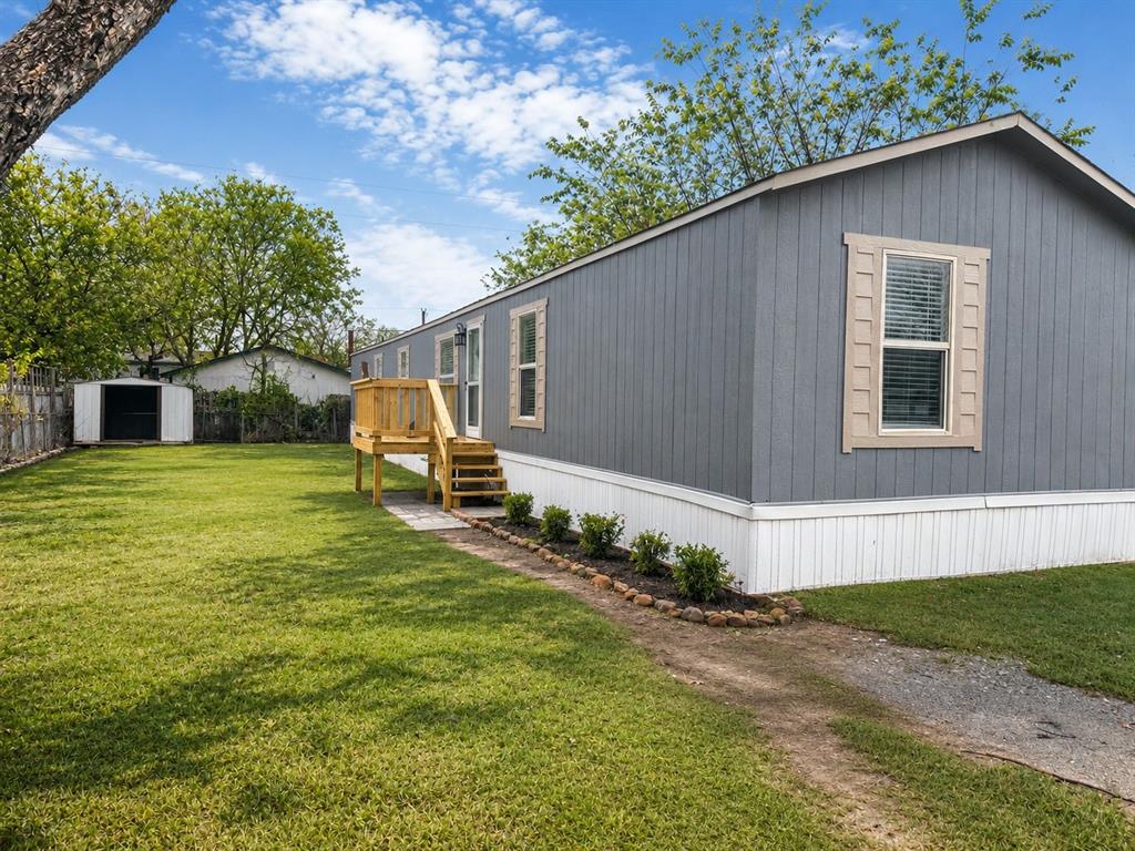 5421 Lake View Drive - Photo 1