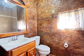 2620 State Highway 7 - Photo 25