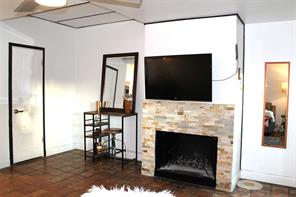 2702 Douglas Avenue - Photo 4