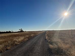565 FM 1241 - Photo 2
