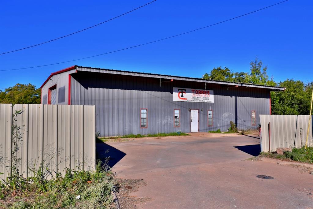3652 Pine Street - Photo 1