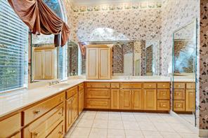 3065 Oak Creek Drive - Photo 14