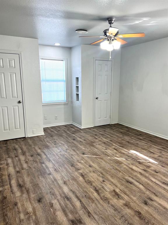 109 NE Cindy Lane - Photo 3