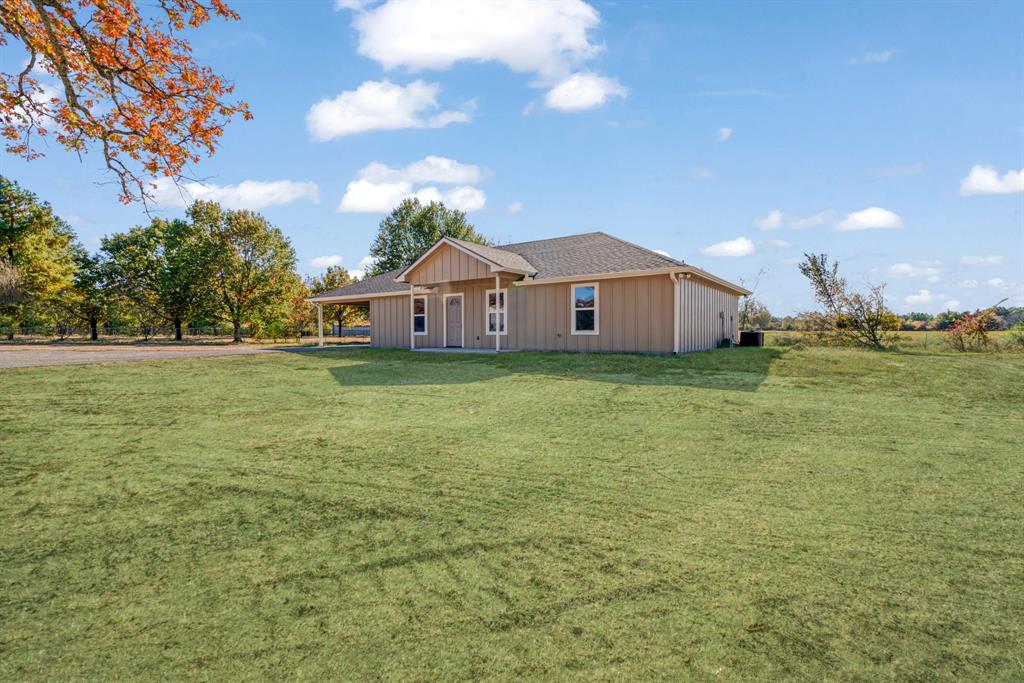728 County Road 44050 - Photo 3