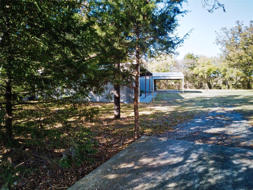956 County Road 4231 - Photo 17