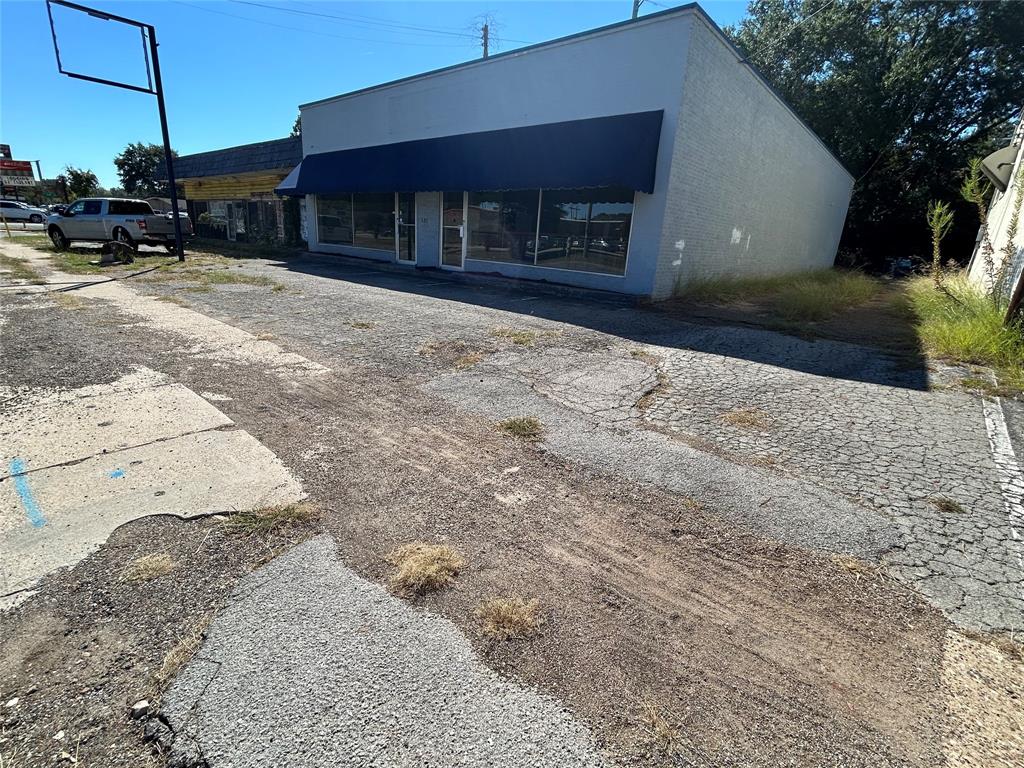 121 S Glenwood Boulevard - Photo 1