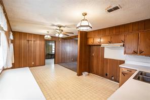 205 Bonham Street - Photo 8
