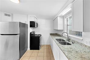 1007 Hackberry Street - Photo 11