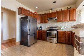 6216 FM 499 - Photo 17