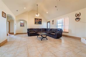6216 FM 499 - Photo 24