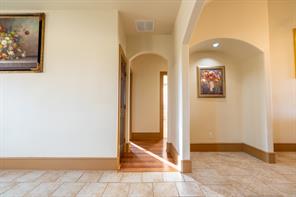 6216 FM 499 - Photo 26