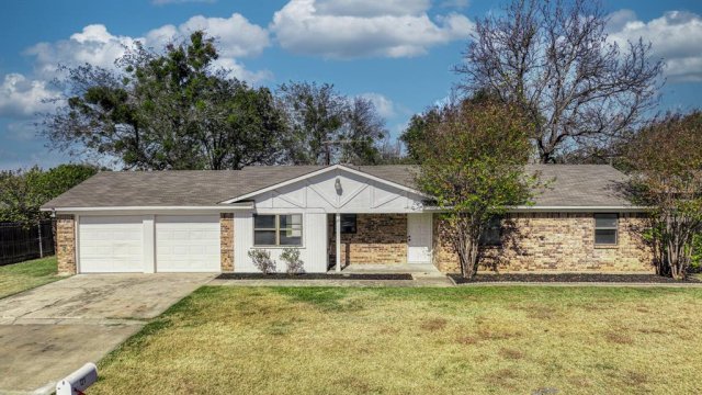 121 Meadow Lane