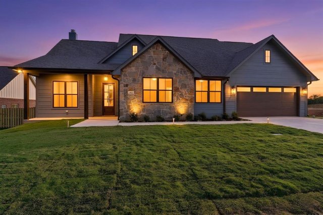 16421 Clearview Drive