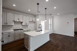8720 Treeline Parkway - Photo 4